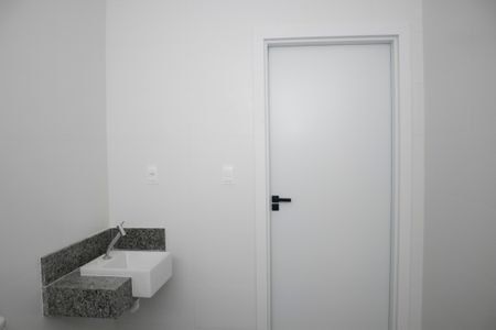 Casa à venda com 271m², 5 quartos e 3 vagas Casa à venda com 271m², 5 quartos e 3 vagasBanheiro 1