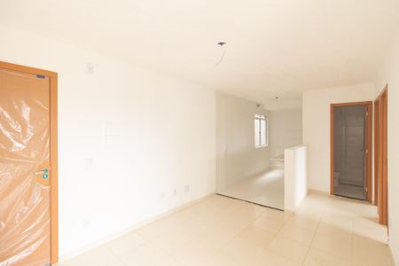 Sala de apartamento para alugar com 2 quartos, 45m² em Guaratiba, Rio de Janeiro