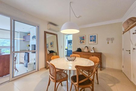 Sala de apartamento para alugar com 3 quartos, 85m² em Barra Funda, Guarujá
