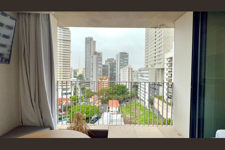 Varanda de kitnet/studio para alugar com 1 quarto, 28m² em Jardim das Bandeiras, São Paulo