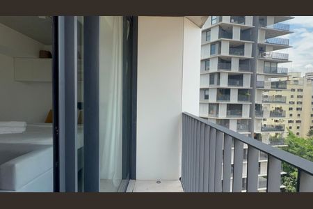 Varanda de kitnet/studio para alugar com 1 quarto, 28m² em Jardim das Bandeiras, São Paulo
