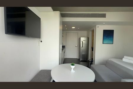 Studio de kitnet/studio para alugar com 1 quarto, 28m² em Jardim das Bandeiras, São Paulo