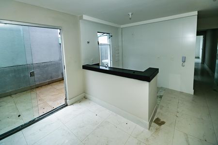 Apartamento à venda com 3 quartos, 93m² em Vila Cloris, Belo Horizonte
