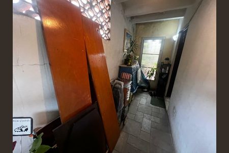 Casa à venda com 2 quartos, 129m² em Jardim Aeroporto, São Paulo