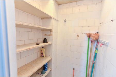 Apartamento à venda com 90m², 2 quartos e 1 vaga Apartamento à venda com 90m², 2 quartos e 1 vagaDespensa