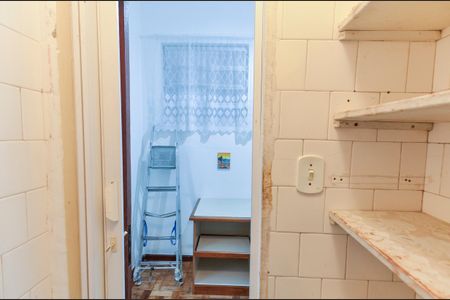 Apartamento à venda com 90m², 2 quartos e 1 vaga Apartamento à venda com 90m², 2 quartos e 1 vagaDespensa
