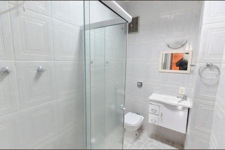 Apartamento à venda com 90m², 2 quartos e 1 vaga Apartamento à venda com 90m², 2 quartos e 1 vagaBanheiro 1