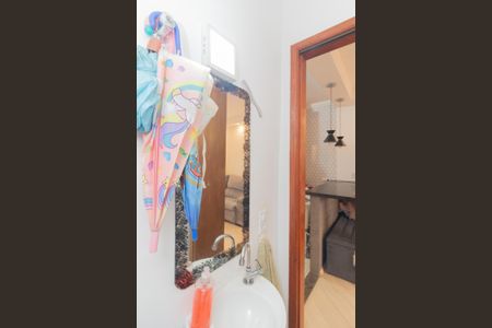 Casa de condomínio à venda com 60m², 3 quartos e 1 vagaLavabo