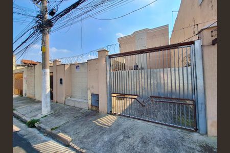 Casa de condomínio à venda com 60m², 3 quartos e 1 vagaFachada