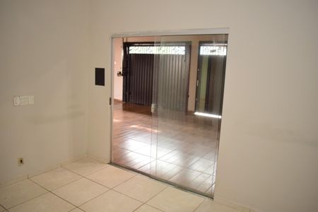 Sala de casa para alugar com 3 quartos, 150m² em Jardim Paiva, Ribeirão Preto