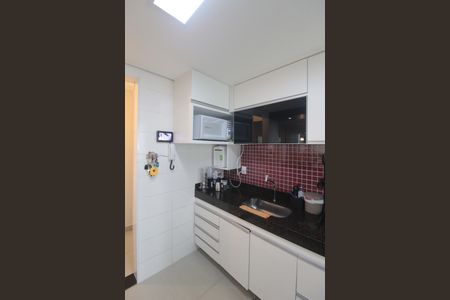 Apartamento à venda com 95m², 3 quartos e 2 vagasCozinha e Área de Serviço