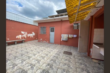 Apartamento para alugar com 116m², 3 quartos e sem vaga