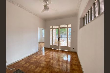 Apartamento para alugar com 116m², 3 quartos e sem vaga