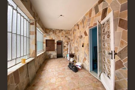 Apartamento para alugar com 116m², 3 quartos e sem vaga