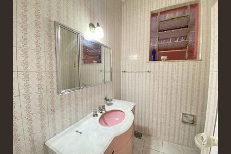 Apartamento para alugar com 116m², 3 quartos e sem vaga