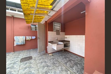 Apartamento para alugar com 116m², 3 quartos e sem vaga