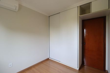 Quarto 1 de apartamento para alugar com 3 quartos, 75m² em Vila Seixas, Ribeirão Preto