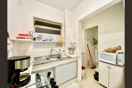 Apartamento à venda com 70m², 2 quartos e sem vaga Apartamento à venda com 70m², 2 quartos e sem vagaCozinha