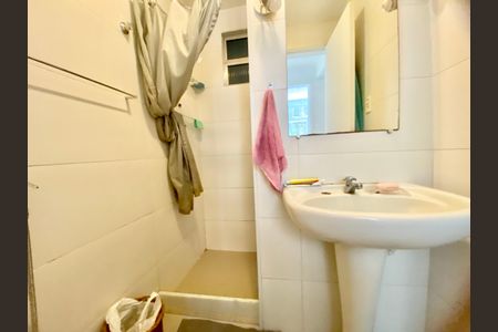 Apartamento à venda com 70m², 2 quartos e sem vaga Apartamento à venda com 70m², 2 quartos e sem vagaBanheiro