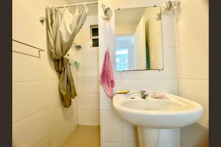 Apartamento à venda com 70m², 2 quartos e sem vaga Apartamento à venda com 70m², 2 quartos e sem vagaBanheiro