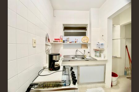 Apartamento à venda com 70m², 2 quartos e sem vaga Apartamento à venda com 70m², 2 quartos e sem vagaCozinha