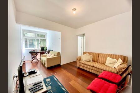 Sala  de apartamento para alugar com 2 quartos, 70m² em Copacabana, Rio de Janeiro