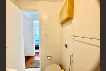 Apartamento à venda com 70m², 2 quartos e sem vaga Apartamento à venda com 70m², 2 quartos e sem vagaBanheiro