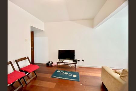 Sala  de apartamento para alugar com 2 quartos, 70m² em Copacabana, Rio de Janeiro