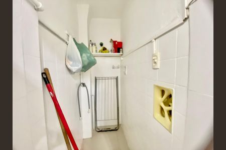 Apartamento à venda com 70m², 2 quartos e sem vaga Apartamento à venda com 70m², 2 quartos e sem vagaÁrea de Serviço