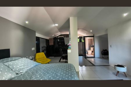 Casa de condomínio à venda com 320m², 4 quartos e 4 vagas Casa de condomínio à venda com 320m², 4 quartos e 4 vagasSuíte 2