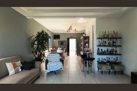 Sala de casa de condomínio à venda com 4 quartos, 320m² em Vargem Grande, Rio de Janeiro