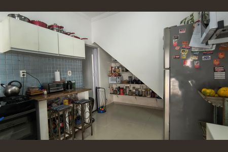 Casa de condomínio à venda com 320m², 4 quartos e 4 vagas Casa de condomínio à venda com 320m², 4 quartos e 4 vagasCozinha