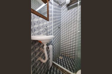 Studio para alugar com 30m², 1 quarto e sem vaga Studio para alugar com 30m², 1 quarto e sem vagaBanheiro