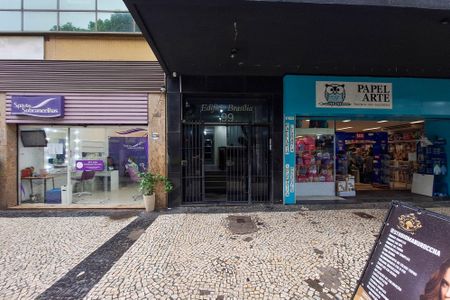 Studio para alugar com 30m², 1 quarto e sem vaga Studio para alugar com 30m², 1 quarto e sem vagaFachada