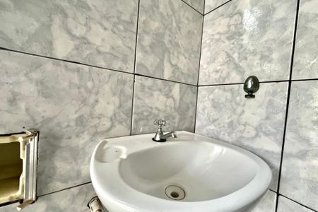 Casa para alugar com 60m², 2 quartos e 1 vagaLavabo