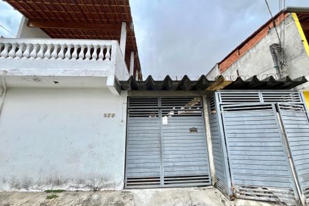 Casa para alugar com 60m², 2 quartos e 1 vagaFachada