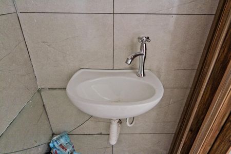 Casa para alugar com 98m², 2 quartos e 1 vaga Casa para alugar com 98m², 2 quartos e 1 vagaBanheiro