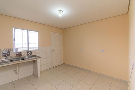 Casa para alugar com 42m², 1 quarto e sem vaga Casa para alugar com 42m², 1 quarto e sem vagaSala