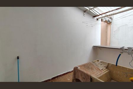 Casa para alugar com 110m², 2 quartos e sem vaga