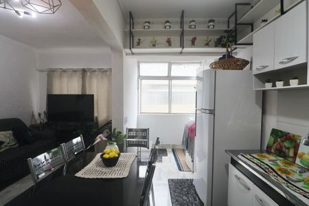 Apartamento para alugar com 100m², 2 quartos e 1 vaga Apartamento para alugar com 100m², 2 quartos e 1 vagaCozinha