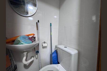 Apartamento para alugar com 112m², 3 quartos e 1 vaga Apartamento para alugar com 112m², 3 quartos e 1 vagaCozinha e Área de Serviço - Banheiro