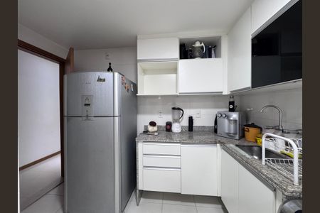 Apartamento para alugar com 112m², 3 quartos e 1 vaga Apartamento para alugar com 112m², 3 quartos e 1 vagaCozinha e Área de Serviço