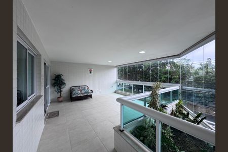 Apartamento para alugar com 112m², 3 quartos e 1 vaga Apartamento para alugar com 112m², 3 quartos e 1 vagaVaranda