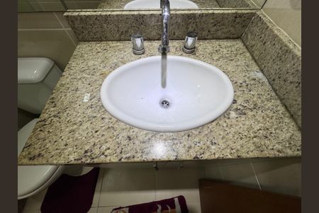 Apartamento para alugar com 112m², 3 quartos e 1 vaga Apartamento para alugar com 112m², 3 quartos e 1 vagaBanheiro Social