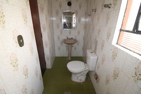 Casa para alugar com 246m², 3 quartos e 2 vagasBanheiro