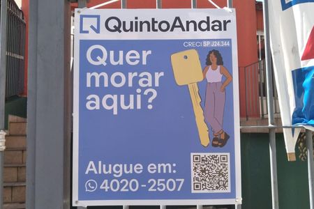 Casa para alugar com 246m², 3 quartos e 2 vagas Casa para alugar com 246m², 3 quartos e 2 vagasFachada