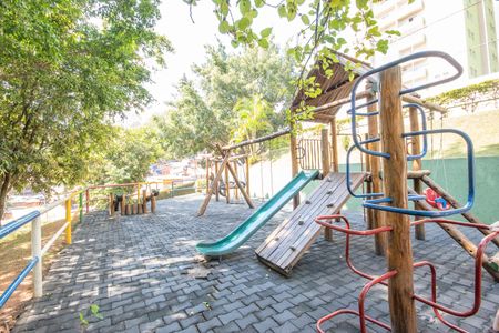 Apartamento para alugar com 62m², 2 quartos e 1 vaga Apartamento para alugar com 62m², 2 quartos e 1 vagaÁrea comum - Playground