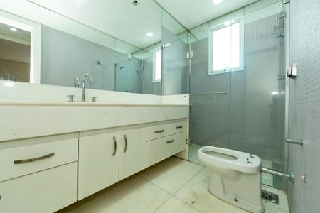 Casa à venda com 523m², 5 quartos e 5 vagas Casa à venda com 523m², 5 quartos e 5 vagasBANHEIRO1