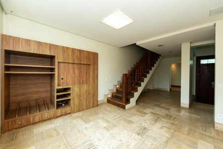 Casa à venda com 523m², 5 quartos e 5 vagas Casa à venda com 523m², 5 quartos e 5 vagasSALA