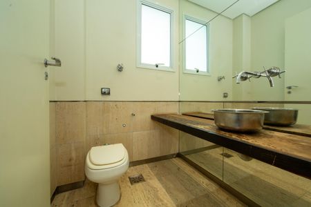 Casa à venda com 523m², 5 quartos e 5 vagas Casa à venda com 523m², 5 quartos e 5 vagasBANHEIRO6